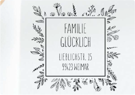 Adressstempelabdruck einer Familie