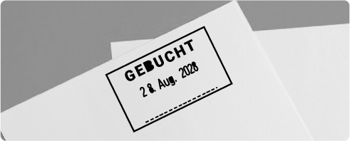 Verschmierter Abdruck beim Stempeln durch zu viel Farbe oder falscher Papierwahl