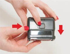 Stempel leicht runterdrücken und sperren